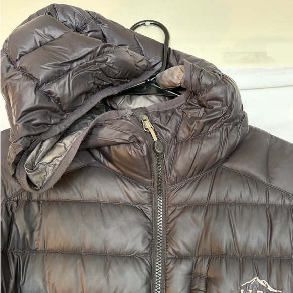 L.L. Bean Men's Black hooded downtek Puffer Jacket size Large tall - Picture 4 of 11
